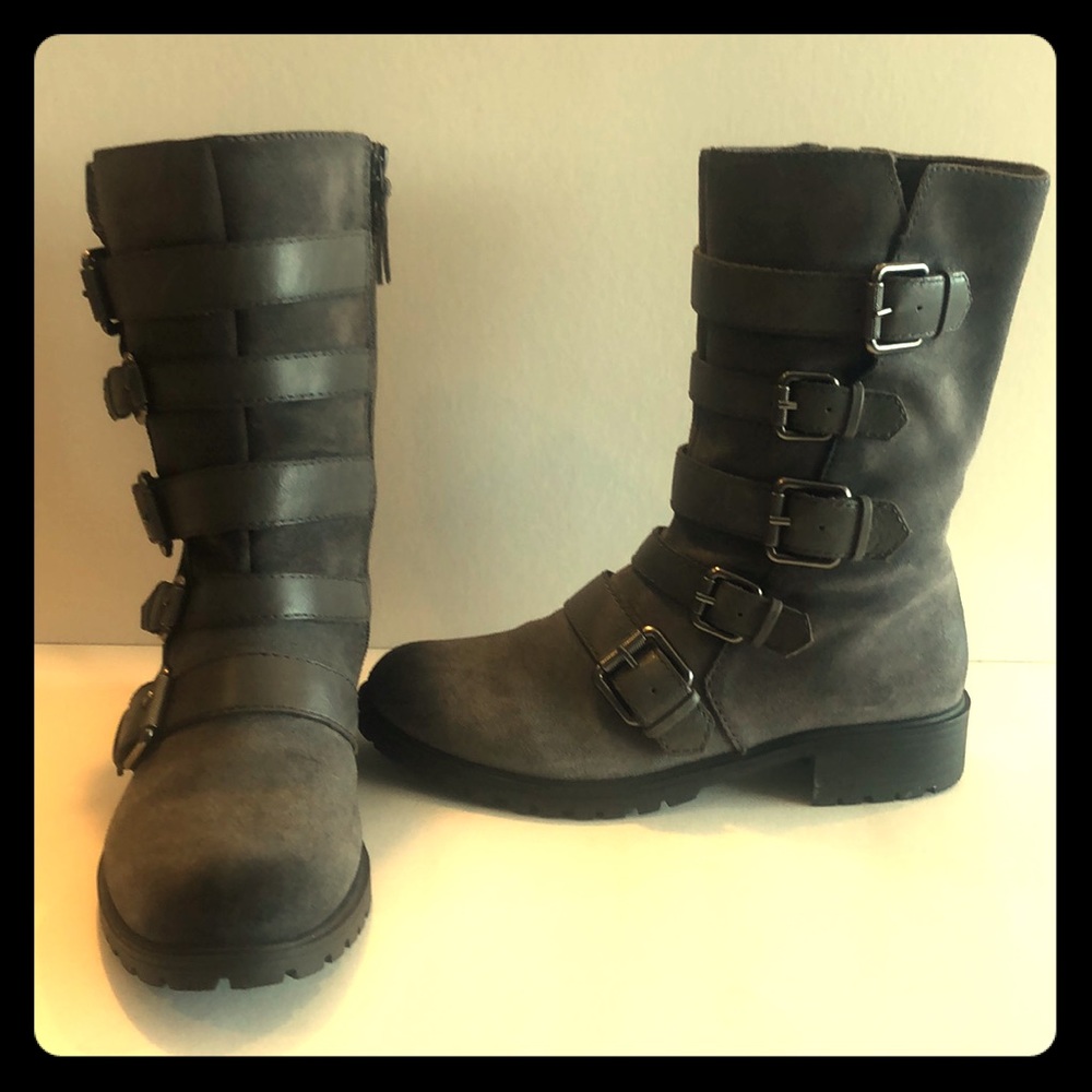 Naya grey leather boots 8.5 darryn 😍
